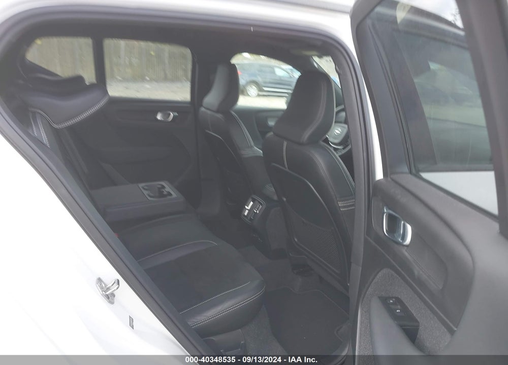 2022 VOLVO XC40 T5 R-DESIGN VIN: YV4162UM5N2641519