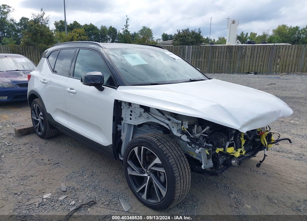 2022 VOLVO XC40 T5 R-DESIGN VIN: YV4162UM5N2641519