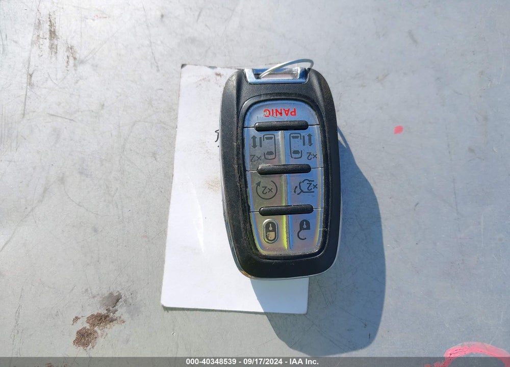 2022 CHRYSLER PACIFICA TOURING L VIN: 2C4RC1BG3NR141852