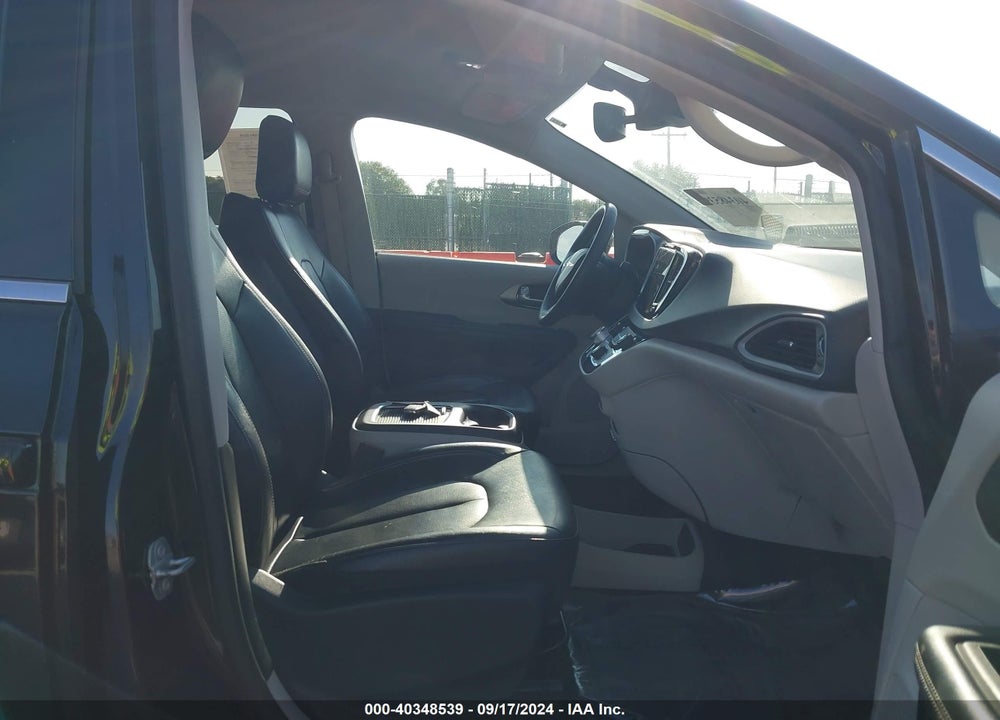 2022 CHRYSLER PACIFICA TOURING L VIN: 2C4RC1BG3NR141852