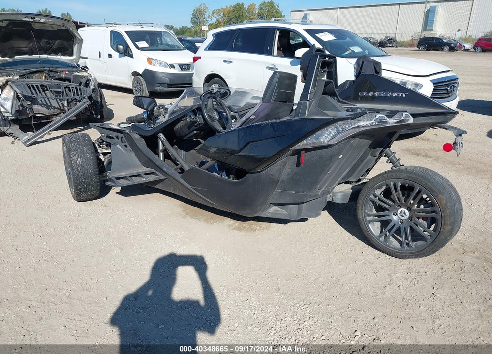 2016 POLARIS SLINGSHOT VIN: 57XAASFA6G7116910