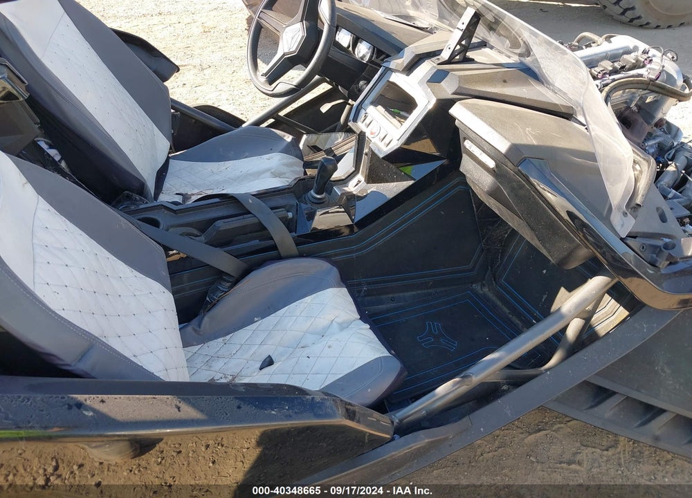 2016 POLARIS SLINGSHOT VIN: 57XAASFA6G7116910