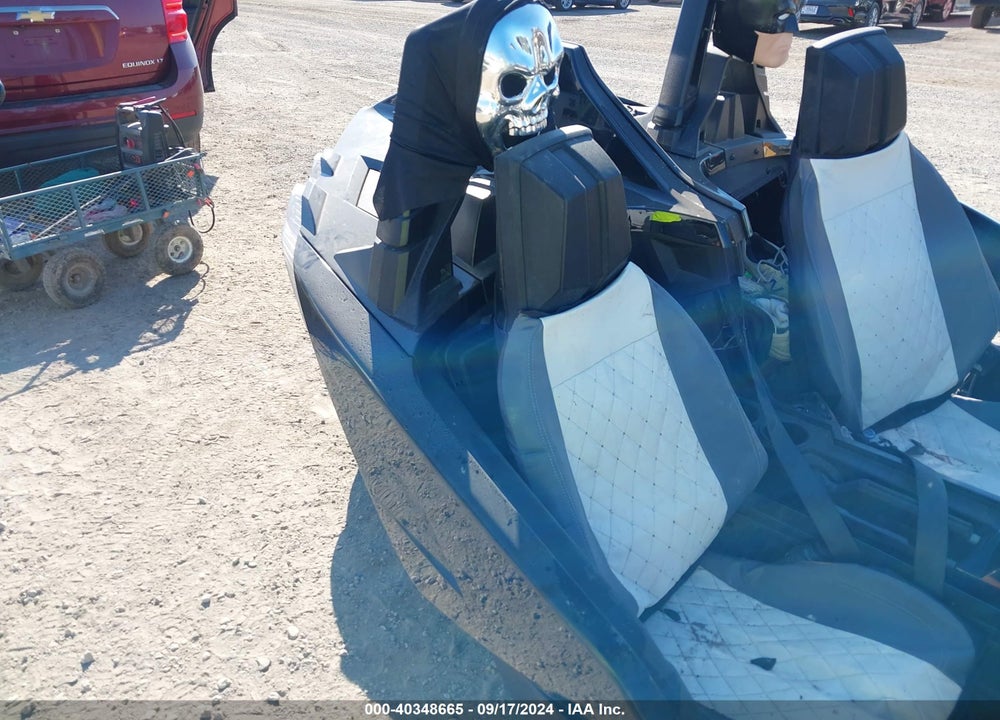2016 POLARIS SLINGSHOT VIN: 57XAASFA6G7116910