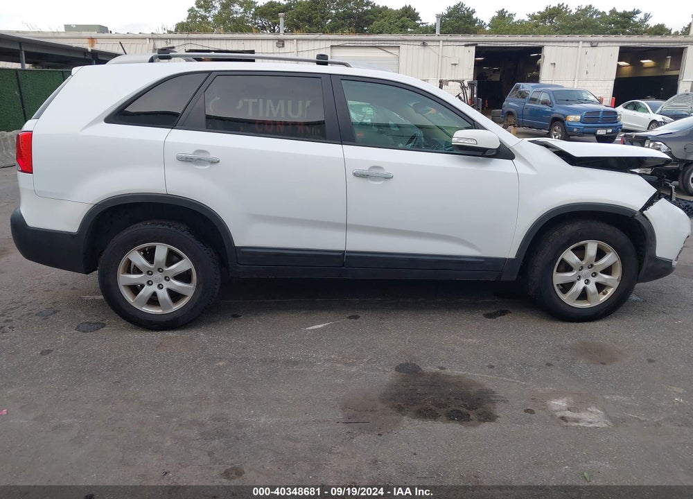 2011 KIA SORENTO LX VIN: 5XYKT4A12BG167441