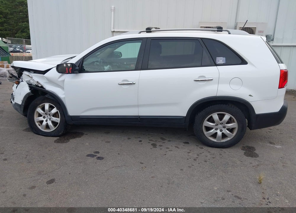 2011 KIA SORENTO LX VIN: 5XYKT4A12BG167441