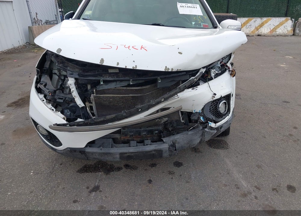 2011 KIA SORENTO LX VIN: 5XYKT4A12BG167441