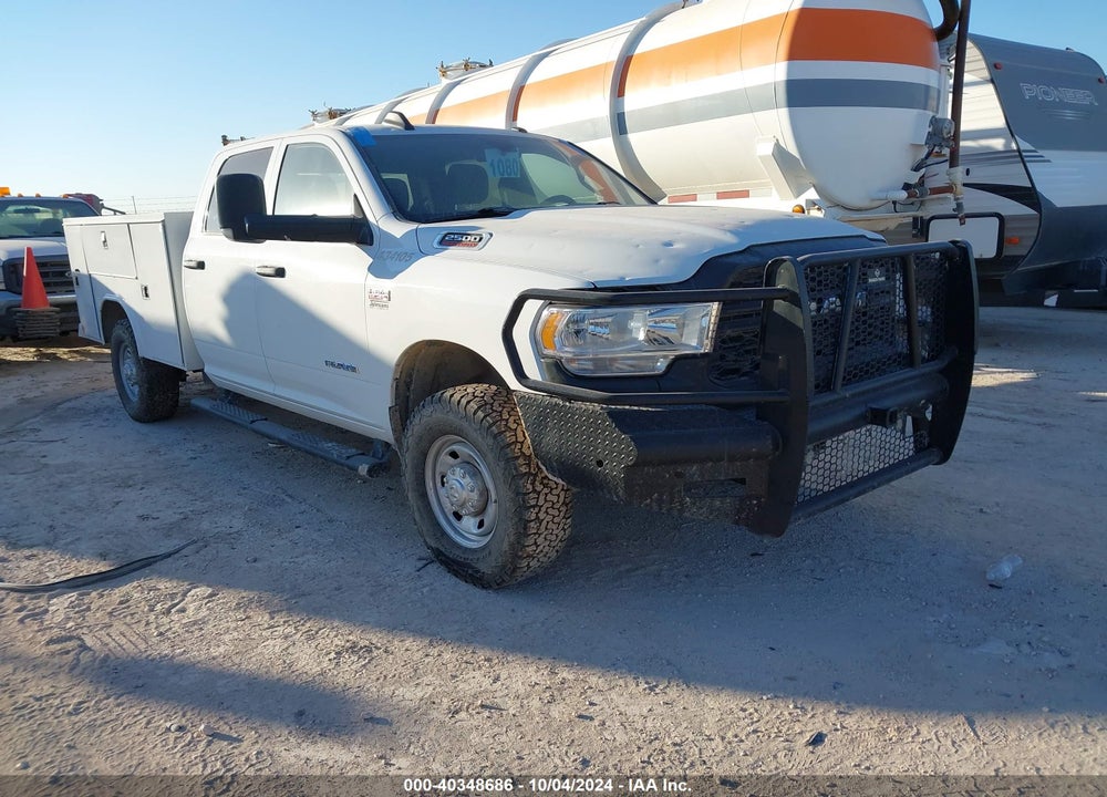 2022 RAM 2500 TRADESMAN 4X4 8' BOX VIN: 3C6UR5HJ6NG251536