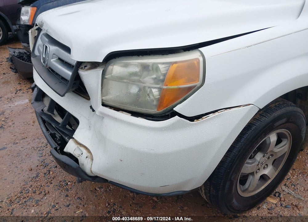 2006 HONDA PILOT EX-L VIN: 5FNYF18546B027705