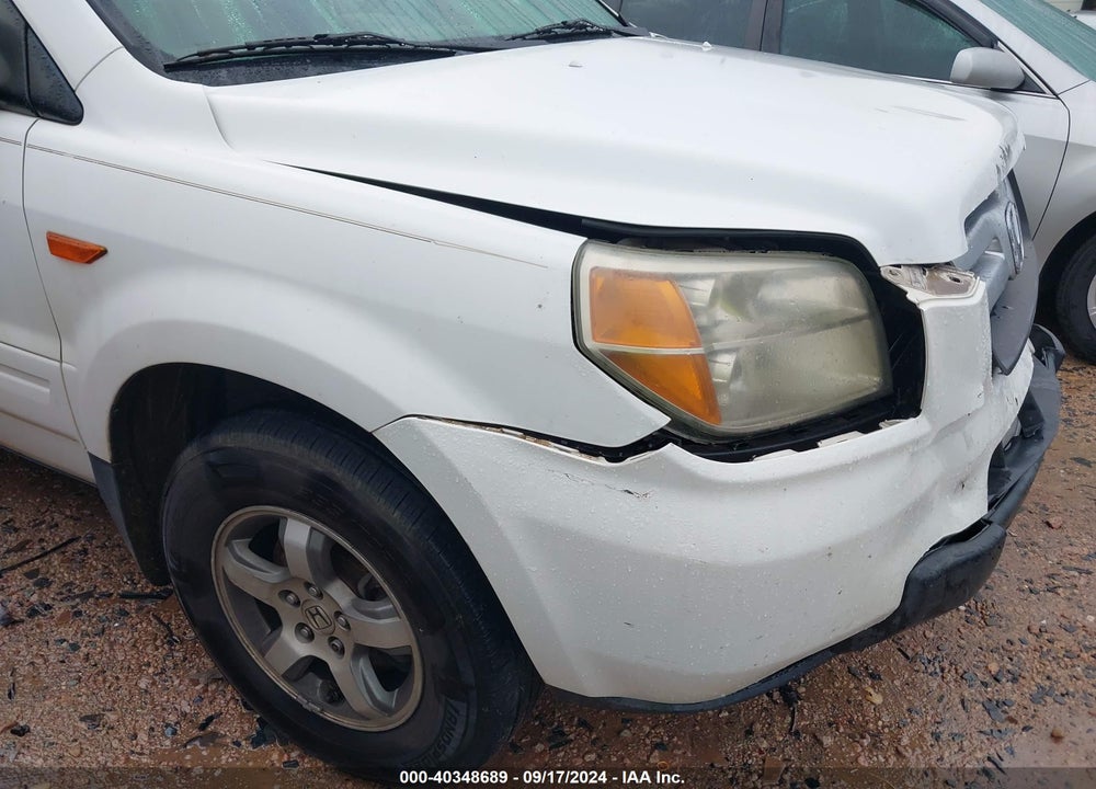 2006 HONDA PILOT EX-L VIN: 5FNYF18546B027705