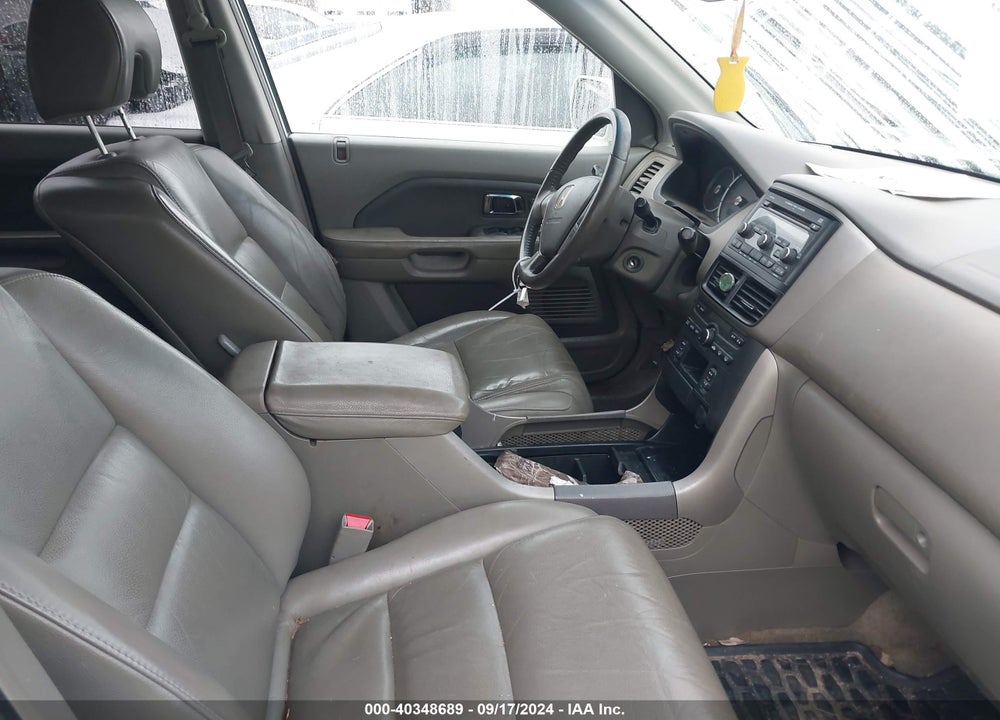 2006 HONDA PILOT EX-L VIN: 5FNYF18546B027705