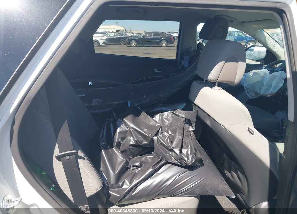 2017 HYUNDAI SANTA FE SE VIN: KM8SMDHF4HU174960