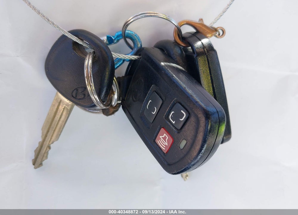 2004 HYUNDAI ELANTRA GLS/GT VIN: KMHDN46D64U808299