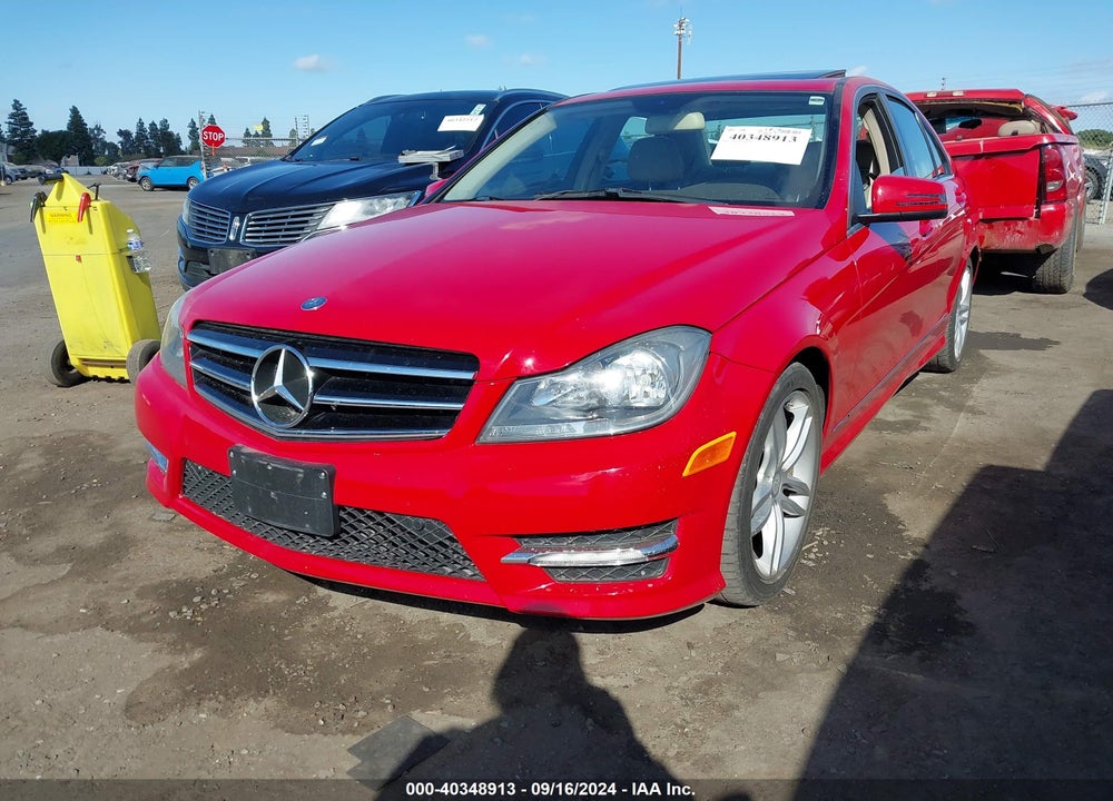 2014 MERCEDES-BENZ C 250 LUXURY/SPORT VIN: WDDGF4HB1EA905087