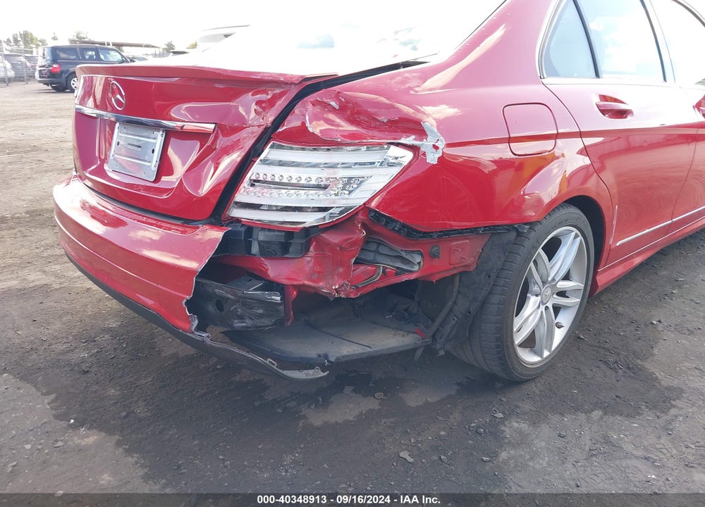 2014 MERCEDES-BENZ C 250 LUXURY/SPORT VIN: WDDGF4HB1EA905087
