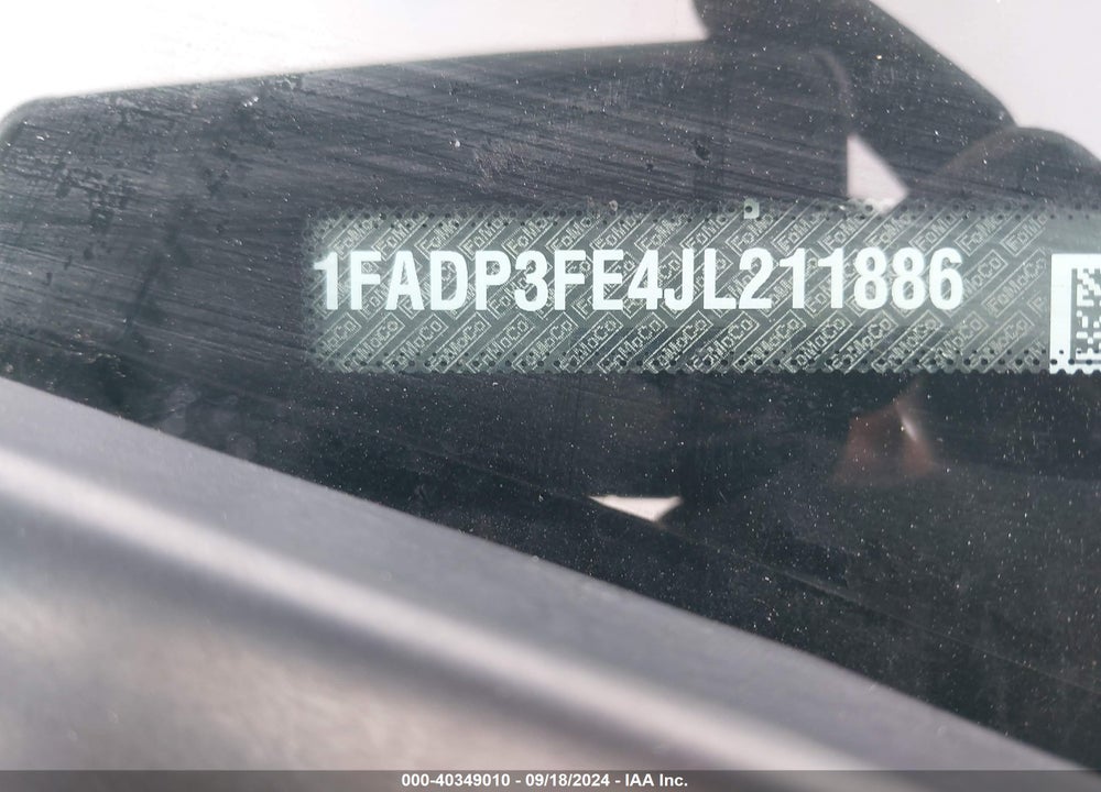 2018 FORD FOCUS SE VIN: 1FADP3FE4JL211886