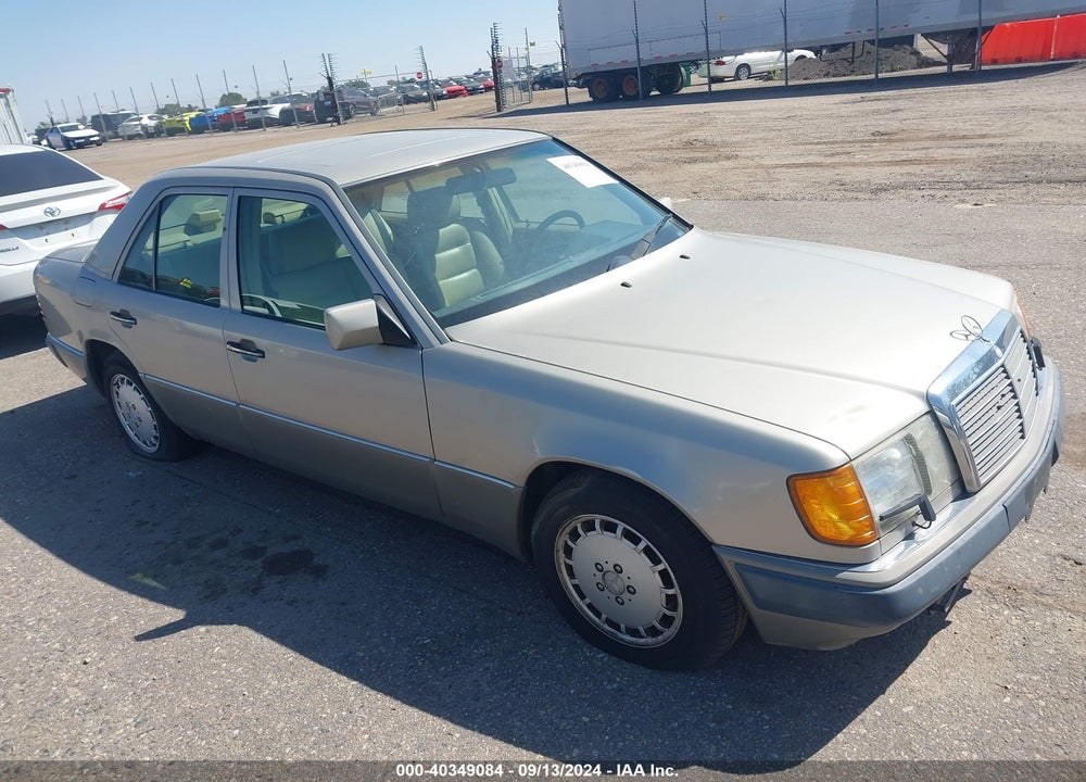 1993 MERCEDES-BENZ 300 E VIN: WDBEA32EXPB931373