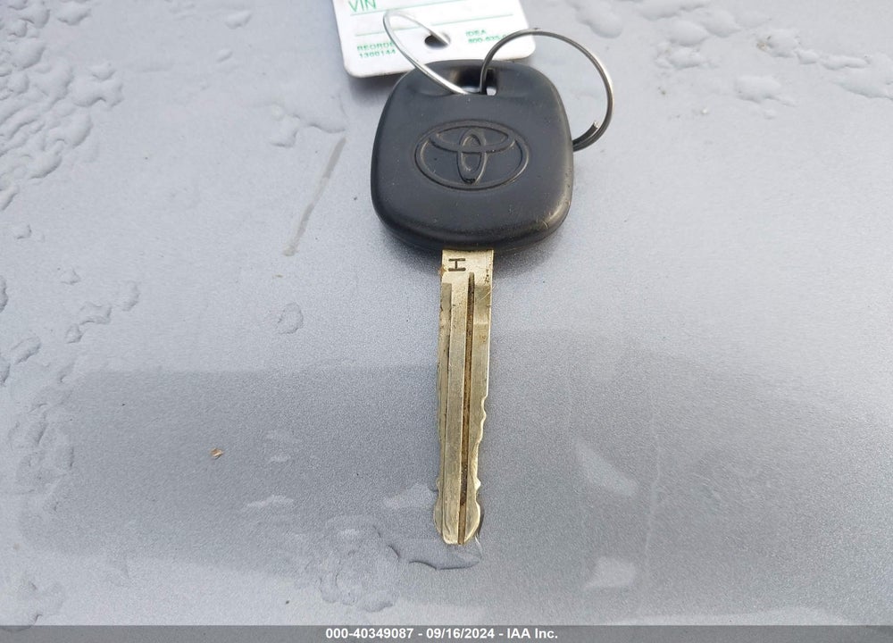 2015 TOYOTA RAV4 LE VIN: 2T3BFREV7FW262344