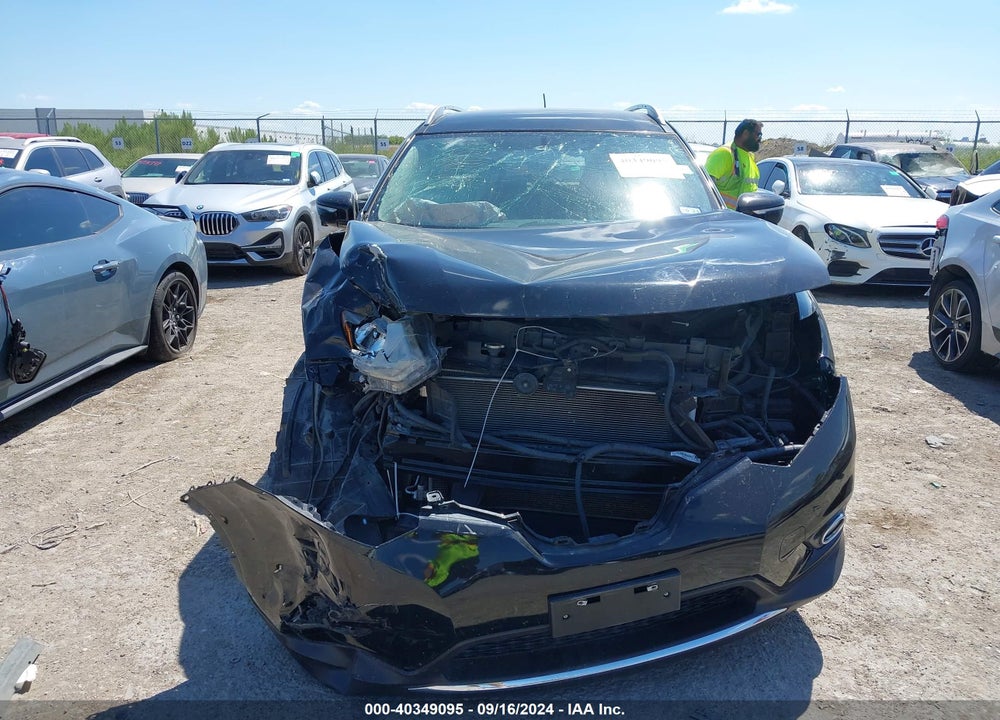 2015 NISSAN ROGUE SL VIN: 5N1AT2MT8FC825542