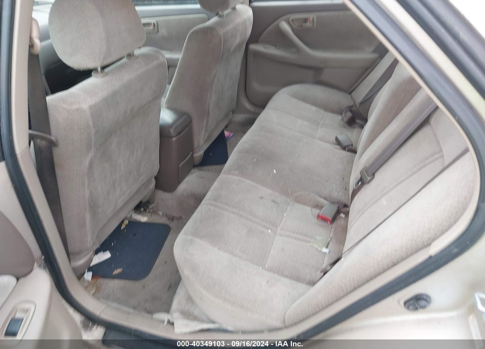 2000 TOYOTA CAMRY LE VIN: 4T1BG22K5YU933570