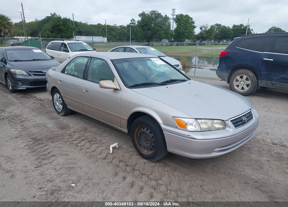 2000 TOYOTA CAMRY LE VIN: 4T1BG22K5YU933570