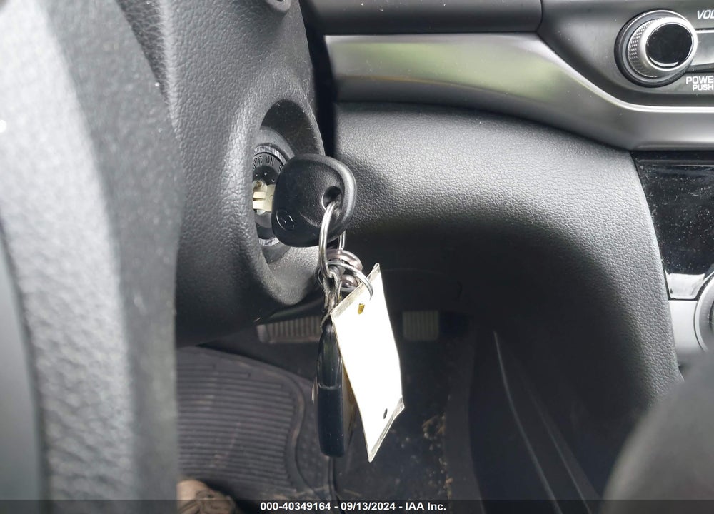 2019 HYUNDAI ELANTRA SE VIN: 5NPD74LF3KH457394