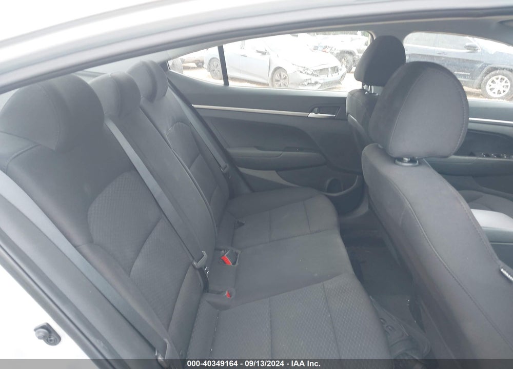 2019 HYUNDAI ELANTRA SE VIN: 5NPD74LF3KH457394