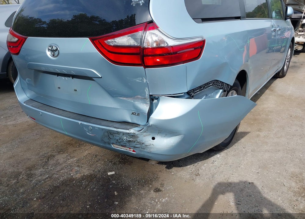 2015 TOYOTA SIENNA XLE 8 PASSENGER VIN: 5TDYK3DCXFS606821