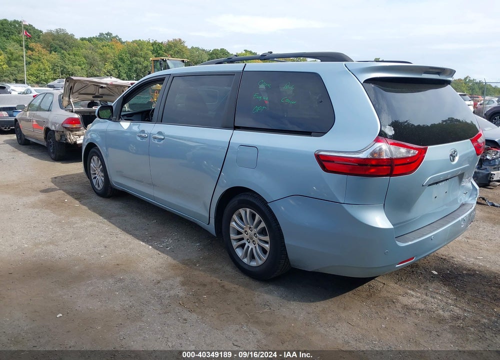2015 TOYOTA SIENNA XLE 8 PASSENGER VIN: 5TDYK3DCXFS606821