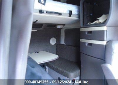 2018 VOLVO VNL VIN: 4V4NC9EH5JN890133