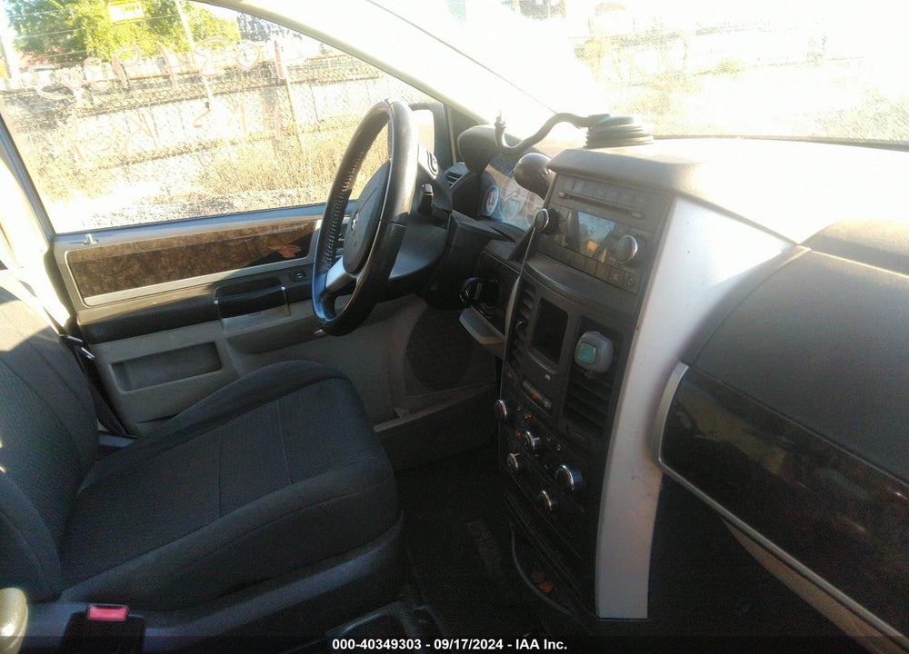 2010 DODGE GRAND CARAVAN SXT VIN: 2D4RN5D13AR147433