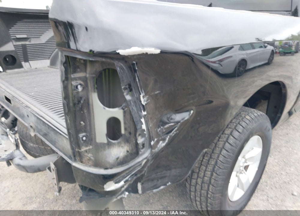 2022 RAM 1500 CLASSIC SLT 4X4 5'7 BOX VIN: 1C6RR7LGXNS236401