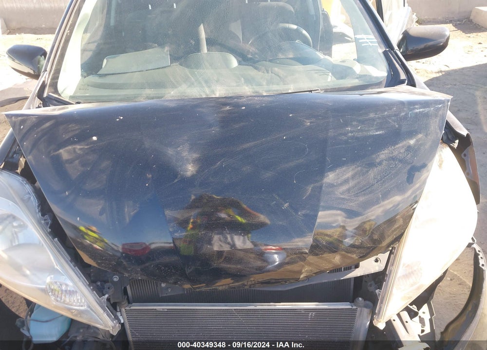 2011 HONDA FIT SPORT VIN: JHMGE8H52BC026128