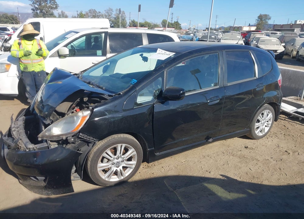 2011 HONDA FIT SPORT VIN: JHMGE8H52BC026128
