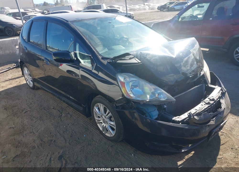 2011 HONDA FIT SPORT VIN: JHMGE8H52BC026128