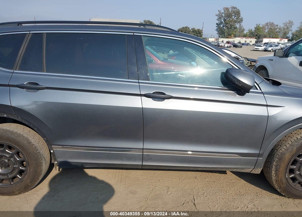 2018 VOLKSWAGEN TIGUAN 2.0T SE/2.0T SEL VIN: 3VV3B7AX4JM159082