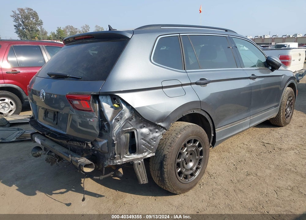 2018 VOLKSWAGEN TIGUAN 2.0T SE/2.0T SEL VIN: 3VV3B7AX4JM159082