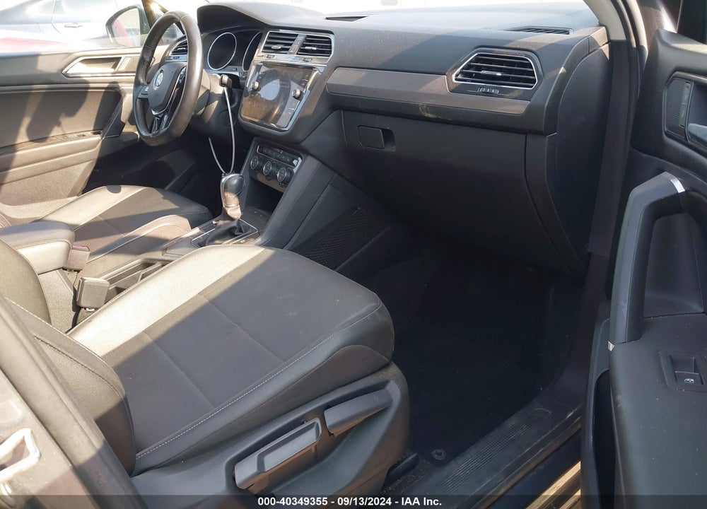 2018 VOLKSWAGEN TIGUAN 2.0T SE/2.0T SEL VIN: 3VV3B7AX4JM159082