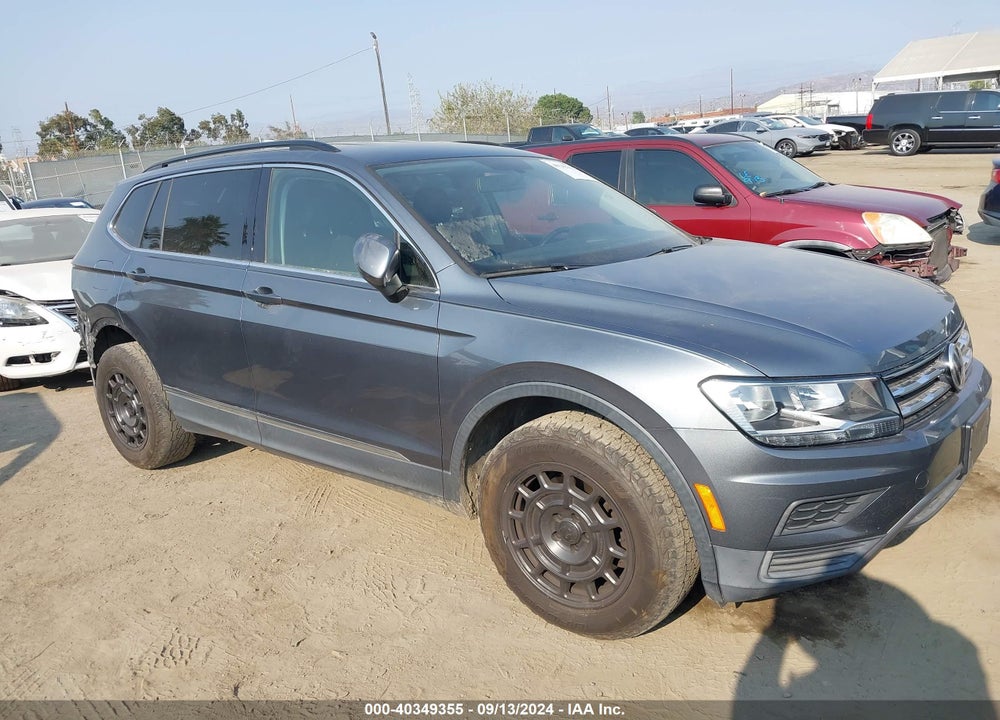 2018 VOLKSWAGEN TIGUAN 2.0T SE/2.0T SEL VIN: 3VV3B7AX4JM159082