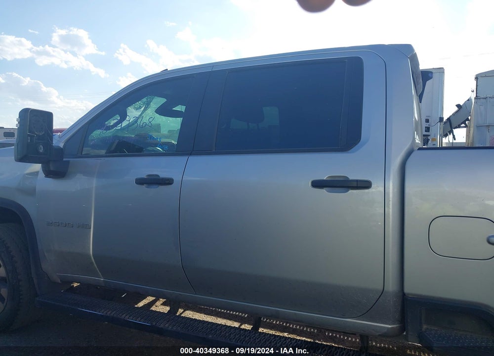 2022 CHEVROLET SILVERADO 2500HD 4WD STANDARD BED CUSTOM VIN: 2GC4YMEYXN1239728