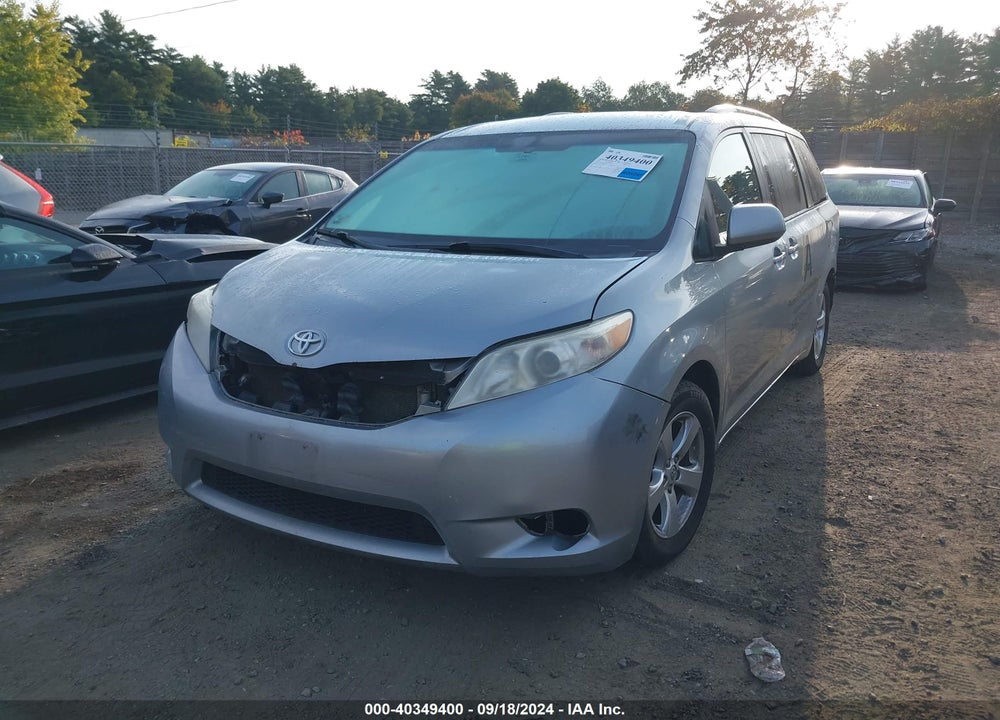 2014 TOYOTA SIENNA LE V6 8 PASSENGER VIN: 5TDKK3DC0ES513925