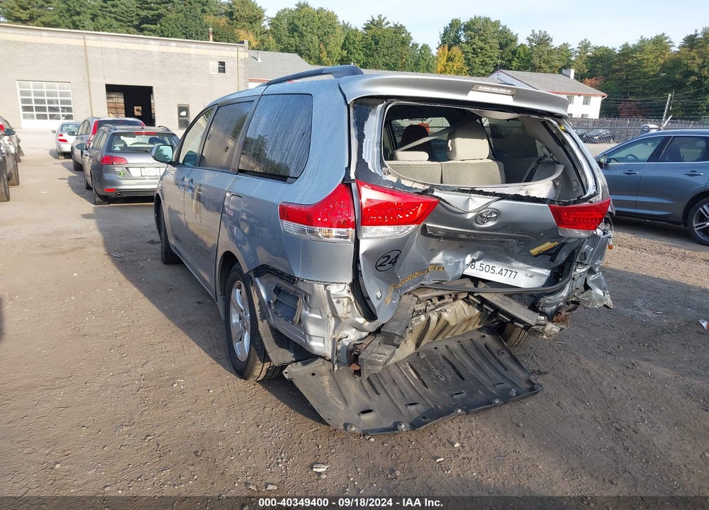 2014 TOYOTA SIENNA LE V6 8 PASSENGER VIN: 5TDKK3DC0ES513925