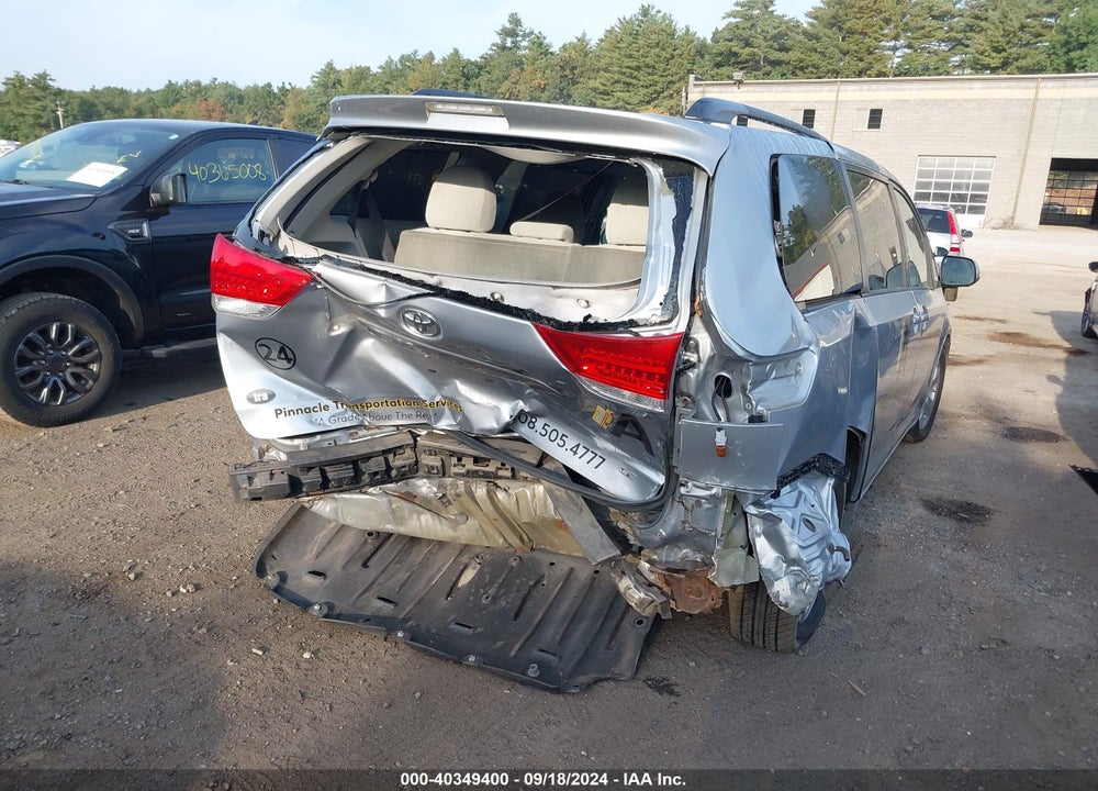 2014 TOYOTA SIENNA LE V6 8 PASSENGER VIN: 5TDKK3DC0ES513925