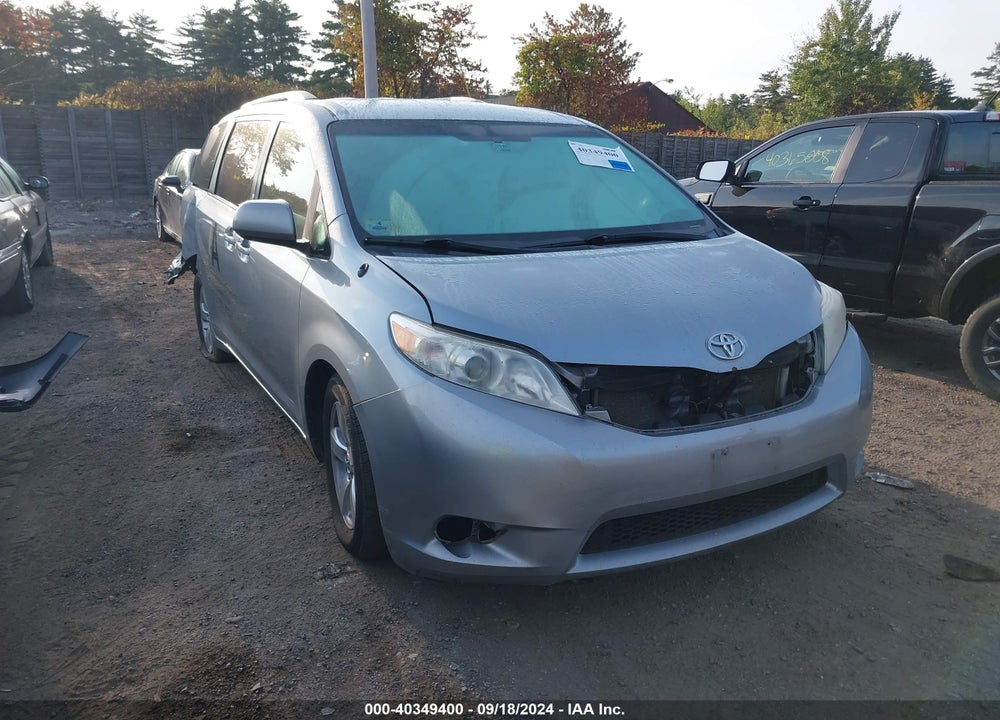 2014 TOYOTA SIENNA LE V6 8 PASSENGER VIN: 5TDKK3DC0ES513925