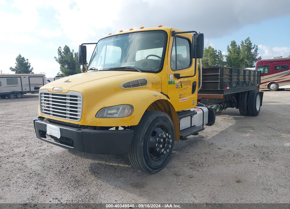 2013 FREIGHTLINER M2 106 MEDIUM DUTY VIN: 1FVACXDT9DDBU8257