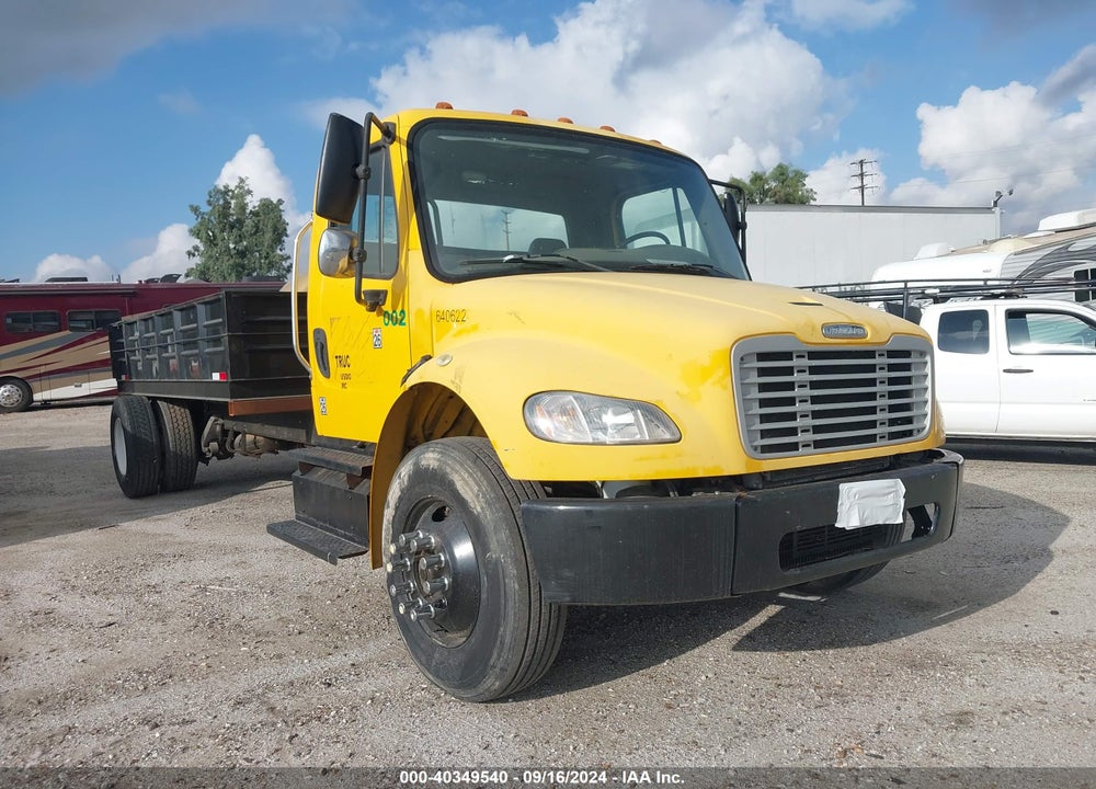 2013 FREIGHTLINER M2 106 MEDIUM DUTY VIN: 1FVACXDT9DDBU8257