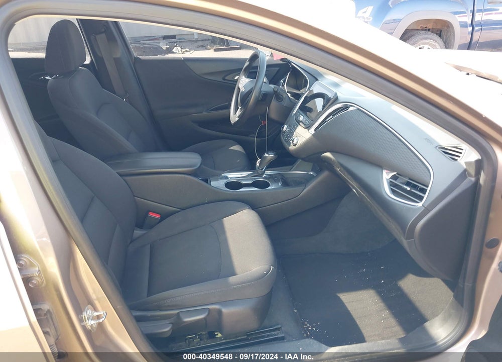 2019 CHEVROLET MALIBU LT VIN: 1G1ZD5ST1KF140406