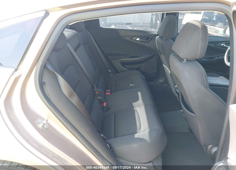 2019 CHEVROLET MALIBU LT VIN: 1G1ZD5ST1KF140406
