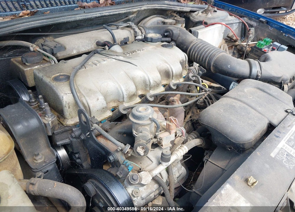 2002 SATURN S-SERIES SL VIN: 1G8ZF52832Z220747