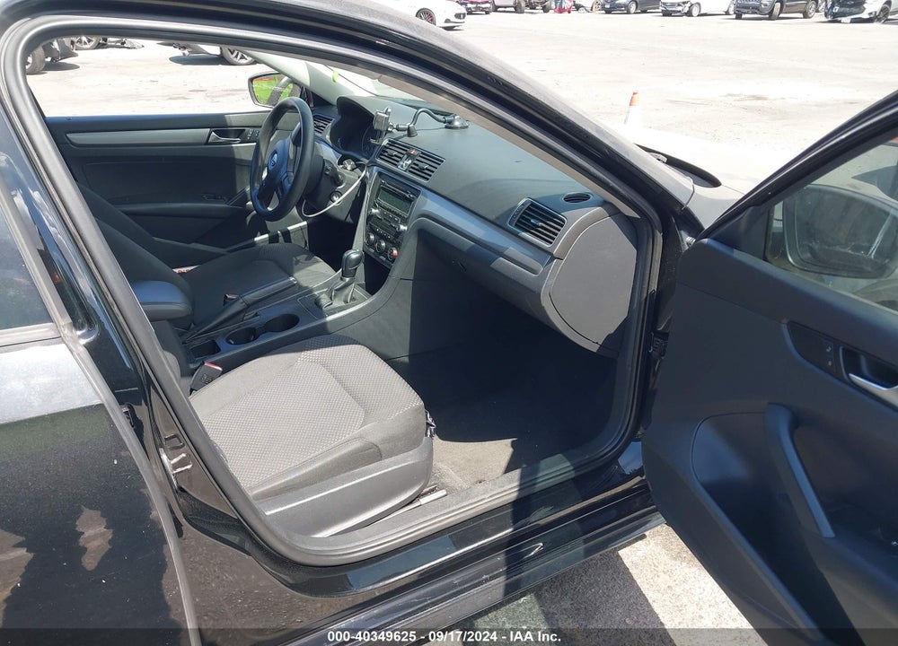 2013 VOLKSWAGEN PASSAT 2.5L S VIN: 1VWAP7A32DC046819
