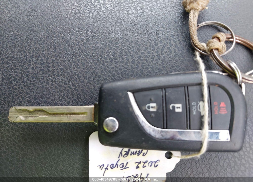 2022 TOYOTA CAMRY SE VIN: 4T1G11AK4NU624137